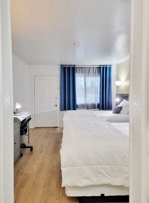 Comfort-Doppelzimmer | 1 Schlafzimmer, individuell dekoriert, Schreibtisch