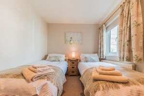 3 bedrooms, iron/ironing board, free WiFi, bed sheets