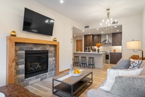 TV connectée, cheminée