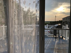 Interior - Steps to Beach Entrance #7, 1st floor, 2 Bedrooms, King Bed, Private deck/grill (Salisbury)