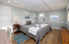 4 bedrooms, iron/ironing board, travel cot, WiFi