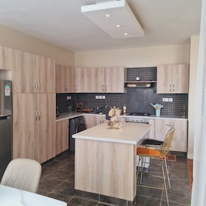 Private kitchen - Brand New Modern "brd apartment with pool and gym. (Nairobi)