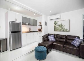 Classic-Apartment | Wohnbereich | Flachbildfernseher