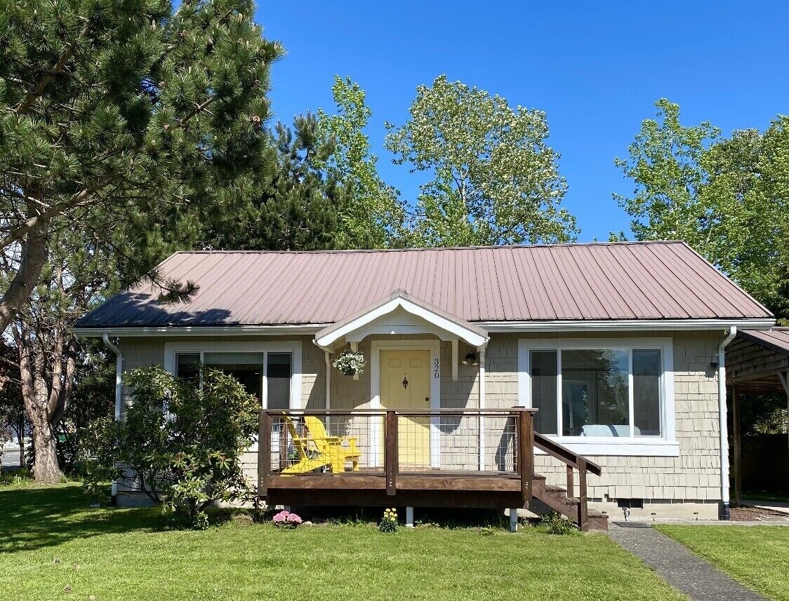 Cute Blaine Bungalow, recently remodeled, great location