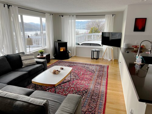 Point Lyle - River Views, Pellet Stove, Scenic!