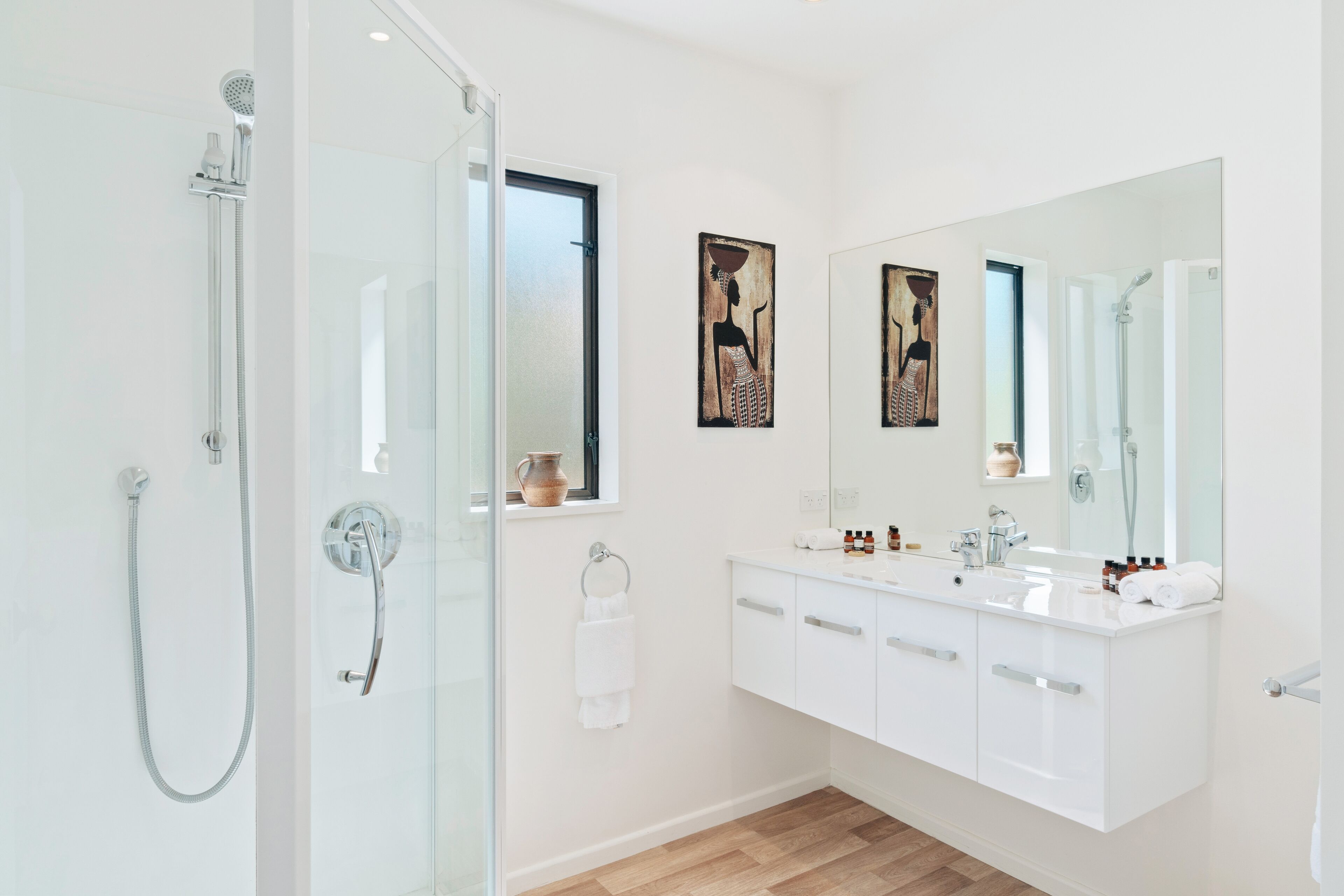 Apartamento | Banheiro | Chuveiro, produtos de toalete grátis, secador de cabelo 