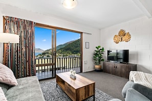 Apartment | Living area | Smart TV, Netflix, streaming services