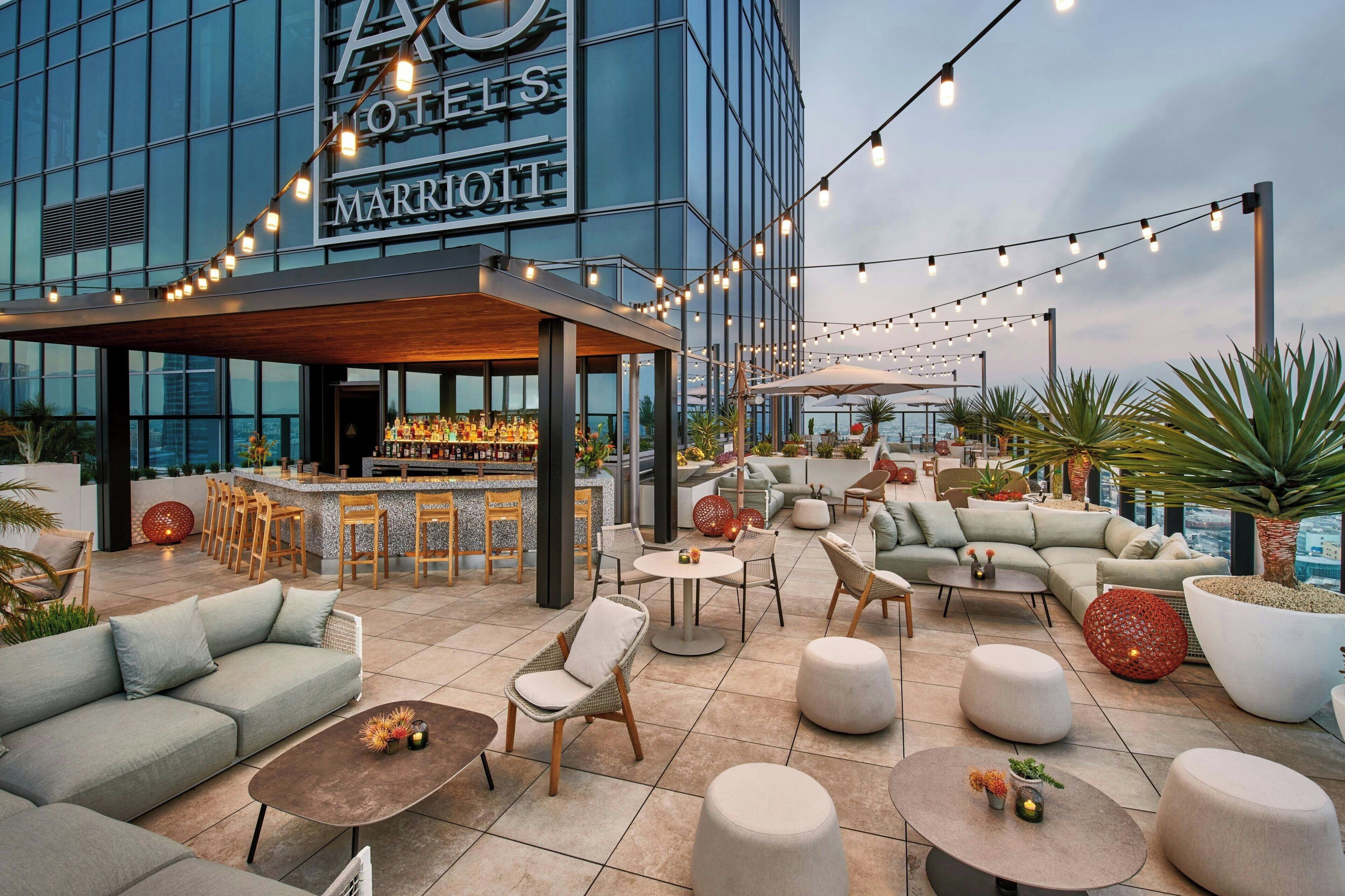 7 restaurants; breakfast and dinner served 