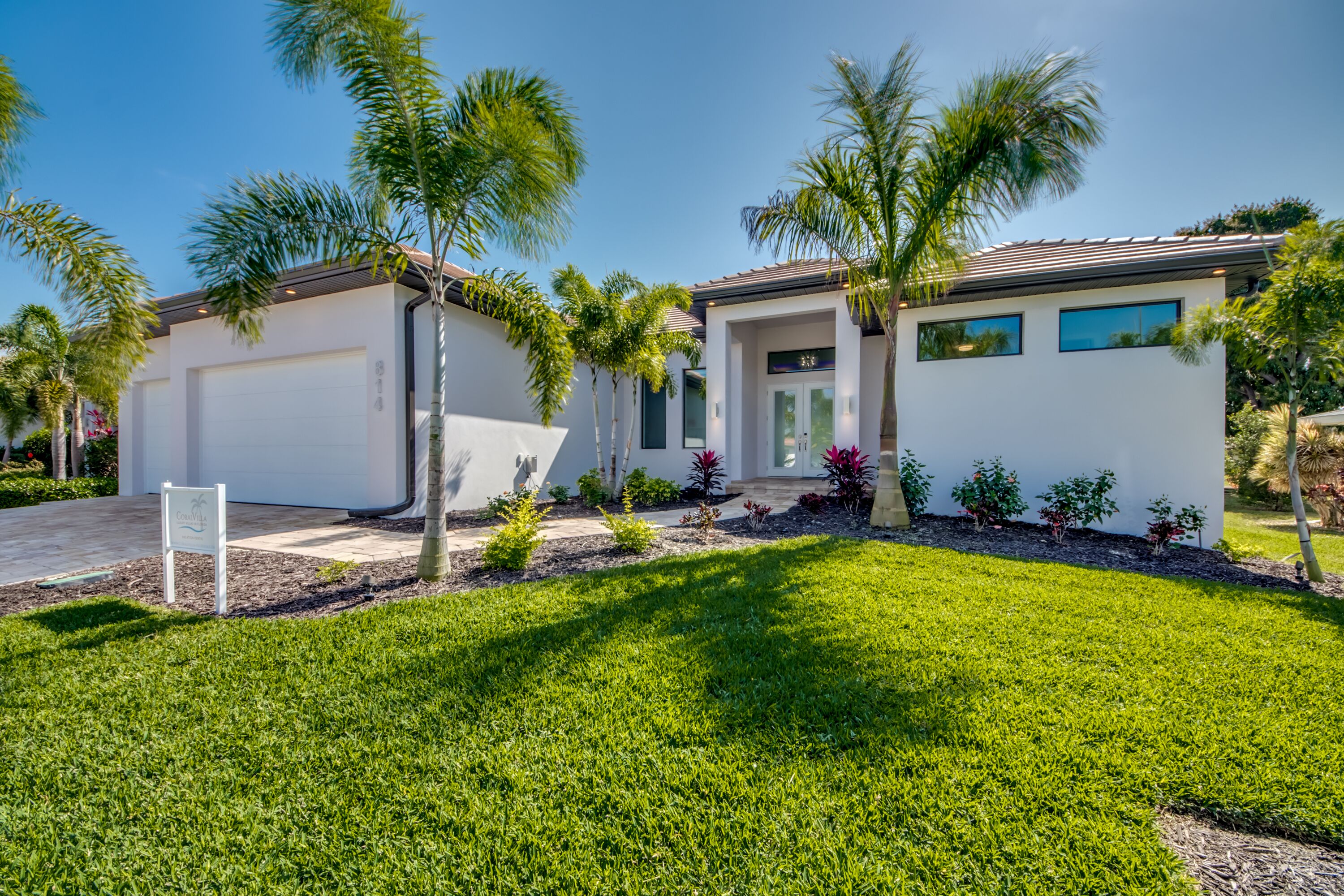 Villa Aesthetic, extravagant villa in yacht club area, south facing