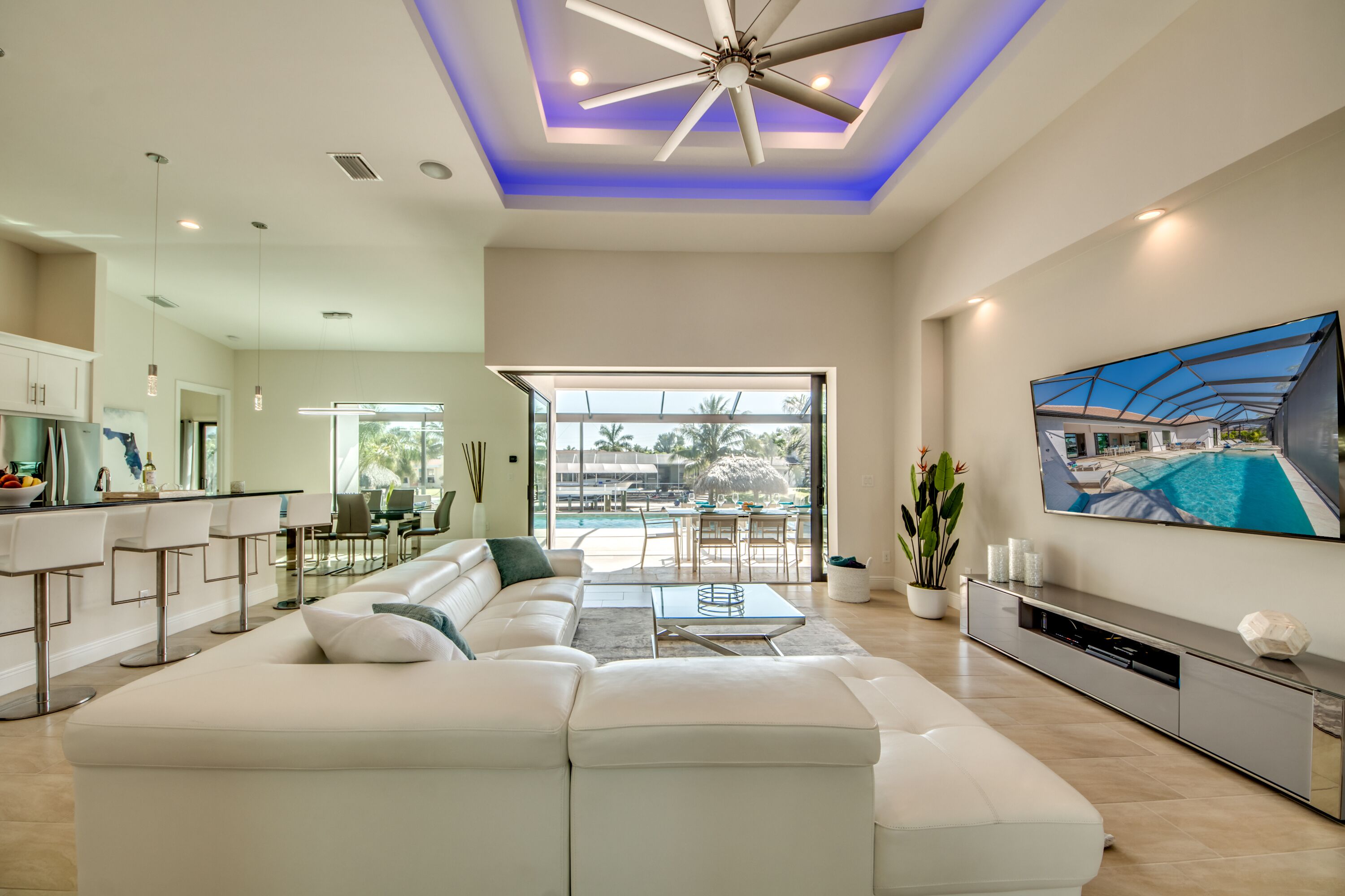 Smart TV, videojuegos, futbolito, estéreo