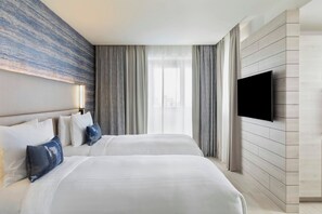Hypo-allergenic bedding, minibar, desk, laptop workspace - Courtyard By Marriott Batumi (Batumi)