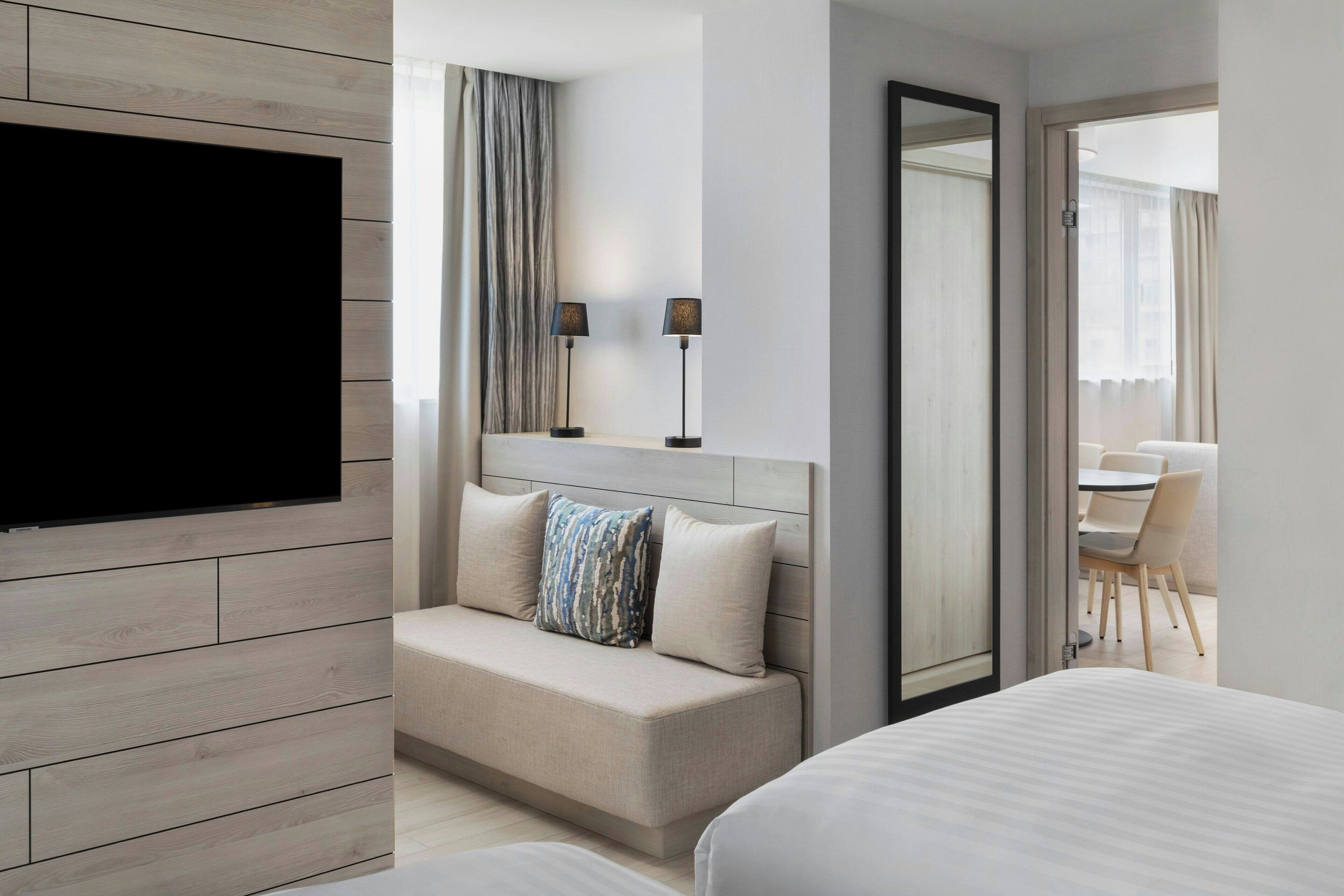 Hypo-allergenic bedding available, minibar, desk, laptop workspace