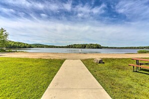Property grounds - Romantic Pocono Lake Chalet: Firepit, Stream, near Lake, pools & Pet-Friendly (pocono lake)