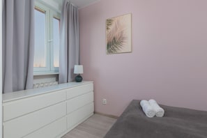 1 bedroom, iron/ironing board, WiFi, bed sheets