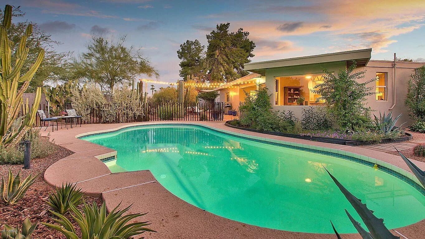 Cactus Oasis in Old Town Scottsdale with Private Pool and hot tub!  