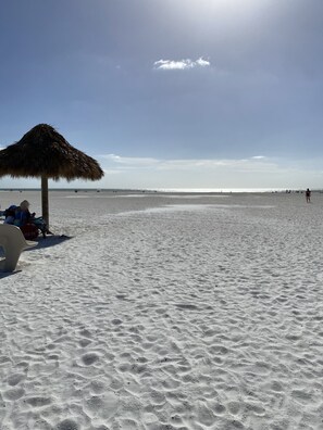 Beach nearby, sun-loungers, beach towels