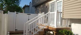 pool & nice S.W. Omaha home! easy access to I-80 hwy