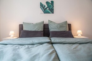 1 bedroom, iron/ironing board, WiFi