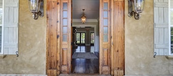 Luxury 7 bedroom mansion with horses, pool, hot tub, pond, swings and fire pit!