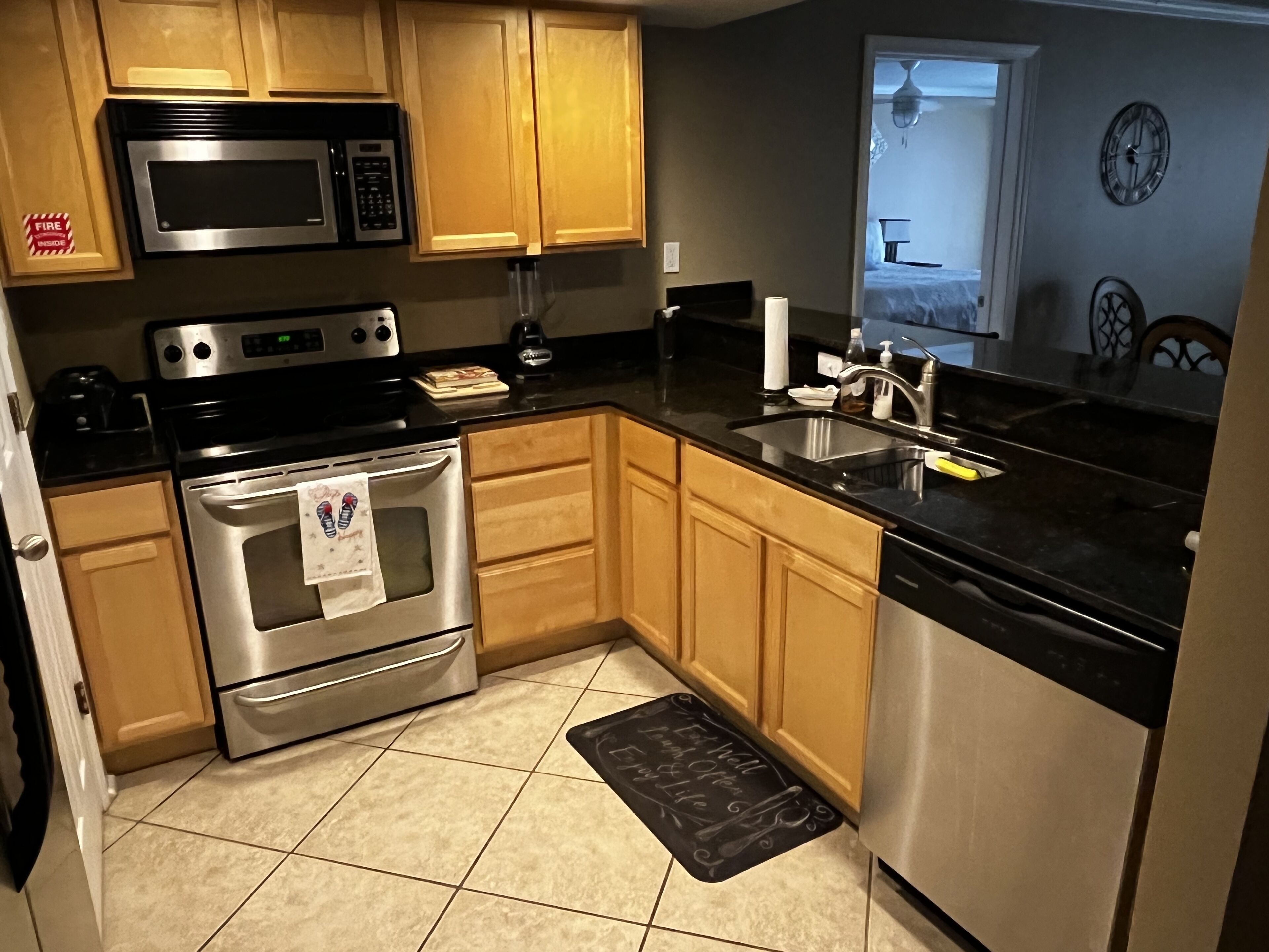 2 bed 2 bath condo across the street from the gulf!