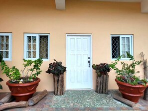 تفاصيل الفندق من الخارج