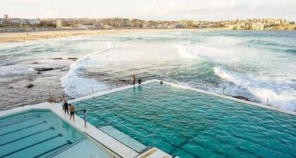 KozyGuru | Westleigh | 4 bed room | Free parking