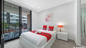 2 bedrooms, desk, iron/ironing board, WiFi
