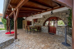 Outdoor dining - Holiday House Stone Lady (Rasopasno)