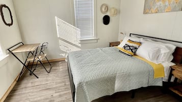2 Schlafzimmer, Schreibtisch, Reisekinderbett, WLAN