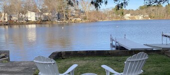 Stunning waterfront retreat on lake Attitash- Dog friendly 