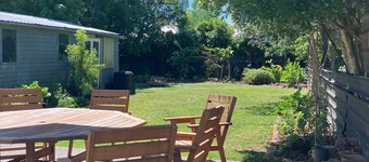 Your city oasis awaits located less than 1km from city centre & local beaches