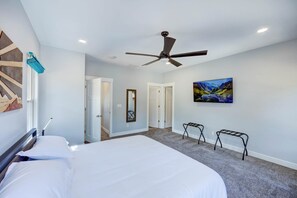 3 chambres, fer et planche à repasser, lit parapluie, Wi-Fi gratuit