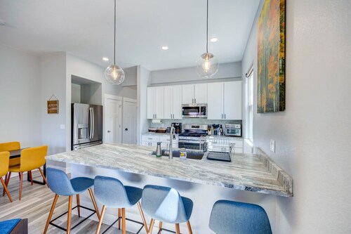 Mountain View Retreat, Walk to Downtown. 331356
