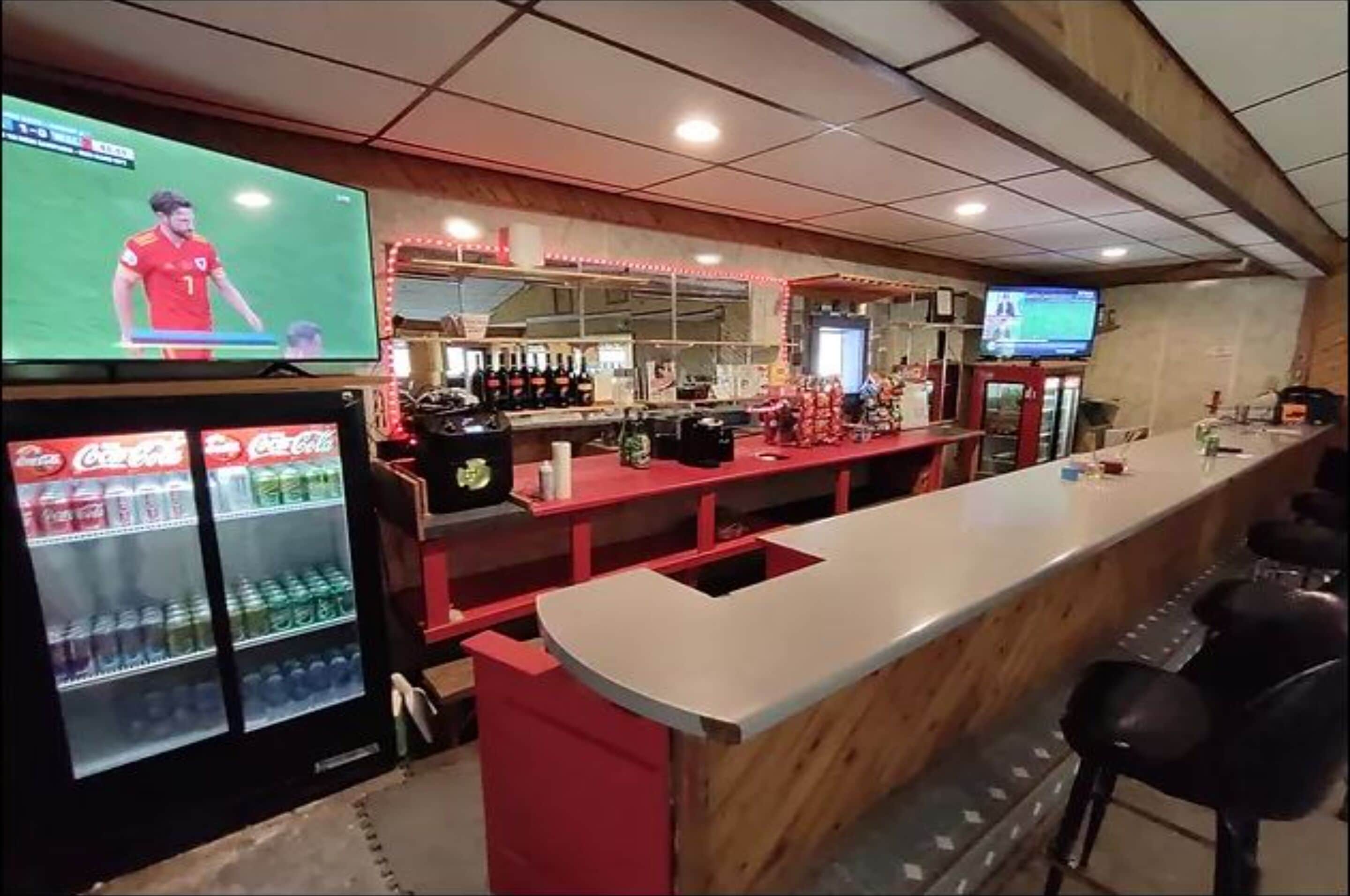 Bar (en la propiedad)