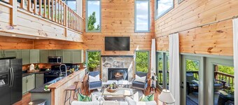 Designer Chic Mountain Home Minutes From Downtown Clayton & Lake Burton