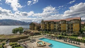 Piscine extérieure, piscine chauffée