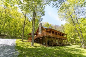 Exterior - Log Cabin in Wooded Scenery Near Downtown Boone (Boone)
