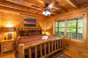 3 bedrooms, WiFi, bed sheets - Log Cabin in Wooded Scenery Near Downtown Boone (Boone)
