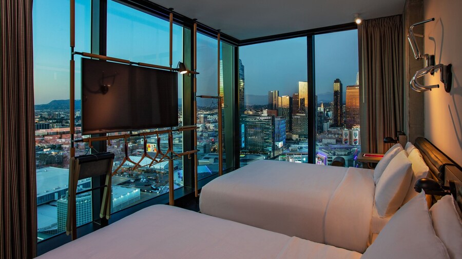 Moxy Downtown Los Angeles