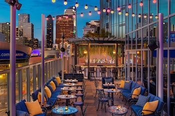 4 bars/lounges, lobby lounge, rooftop bar at Moxy Downtown Los Angeles