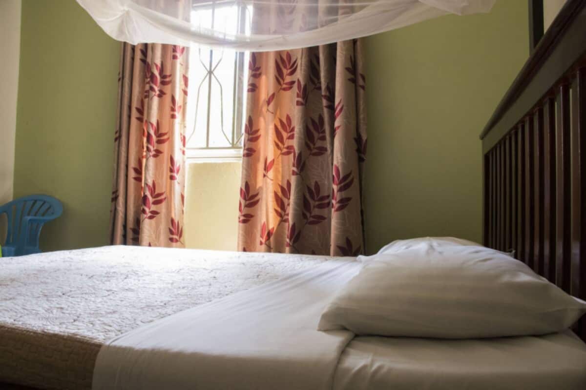 Desk, bed sheets