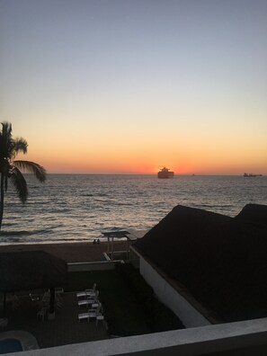 Property grounds - OCEANFRONT! 🏖 PENTHOUSE WITH A VIEW 🐳 🚢 (Manzanillo)