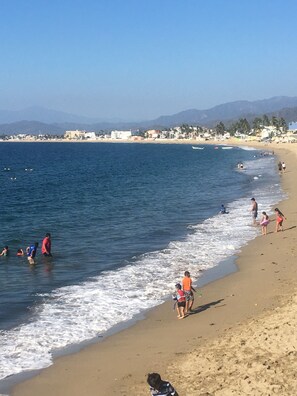 On the beach - OCEANFRONT! 🏖 PENTHOUSE WITH A VIEW 🐳 🚢 (Manzanillo)