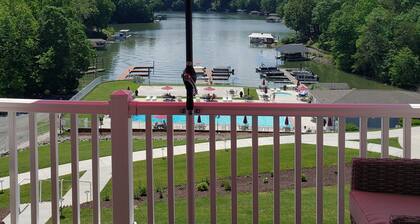Breathtaking Sunset Views Over Smith Mountain Lake offers no stairs to condo