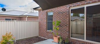 Comfortable 3-bedroom home with two car garage