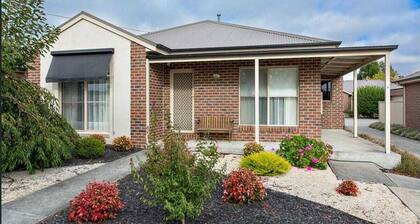 Comfortable 3-bedroom home with two car garage