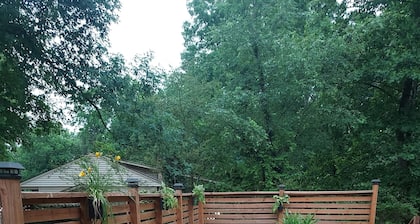 Quiet relaxing home Just 20 miles from Atlanta