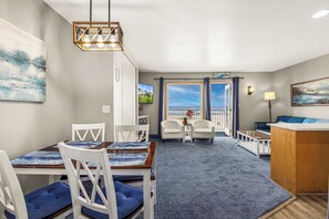 Fernseher, DVD-Player, Arbeitsbereiche