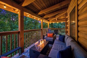 Property grounds - King Beds, Secluded Deck, Hot Tub, Outdoor Pool, Game Room, Pool Table (Sevierville)