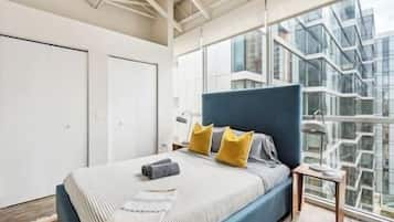 3 bedrooms, iron/ironing board, travel crib, free WiFi